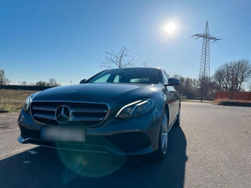 Gebraucht 2016 Mercedes E200 Limousine | 20.500 € (Fairer Preis) - Bild 1/4