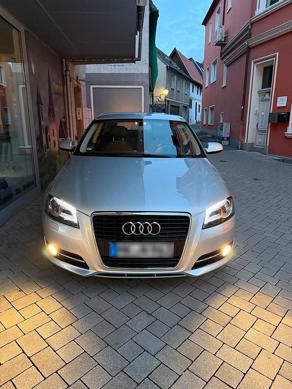Gebraucht Audi A3 140 PS (102 kW) 2011 Grau Kleinwagen