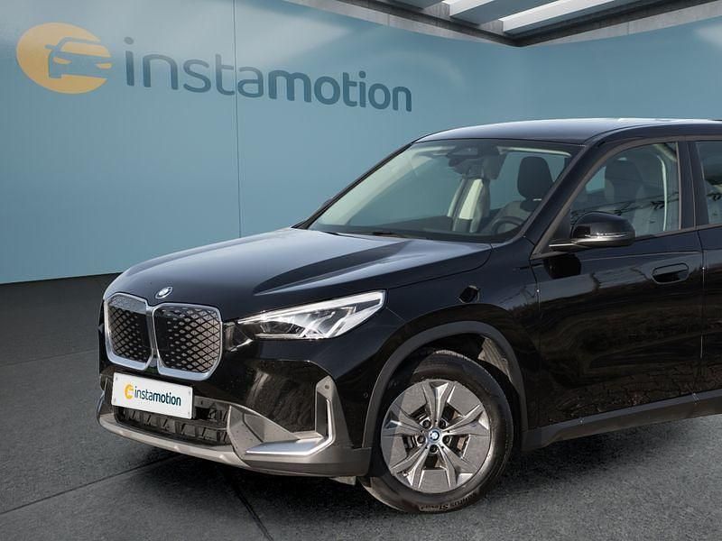 Gebraucht BMW iX1 230 kW (313 PS) 2023 Schwarz SUV