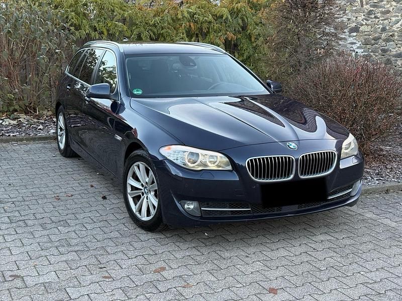 Blau Gebraucht 2012 BMW 525 Kombi | 6.950 € (Guter Preis) - Bild 1/4