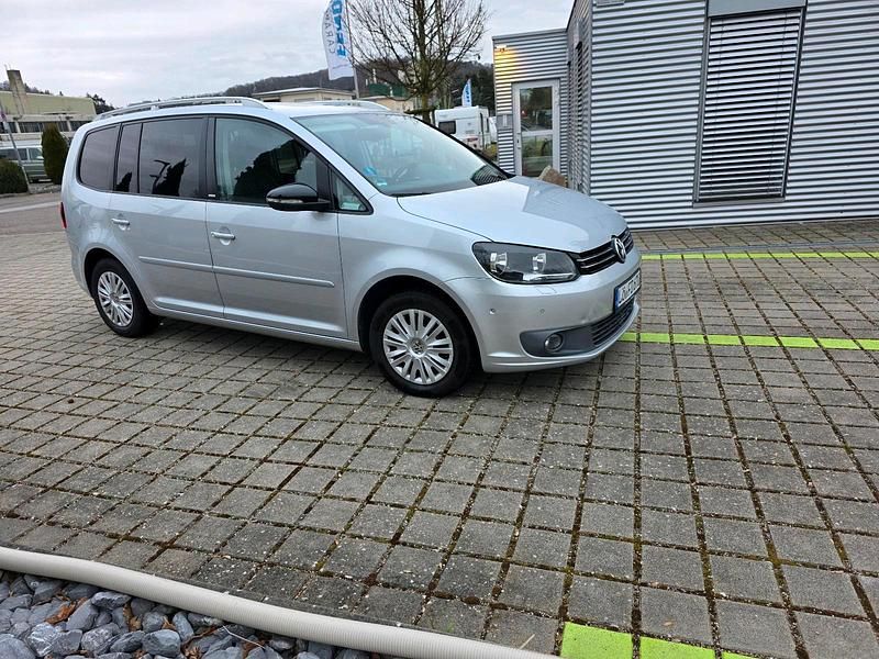 Gebraucht VW Touran Style 105 PS (77 kW) 2011 Silber Van / Kleinbus