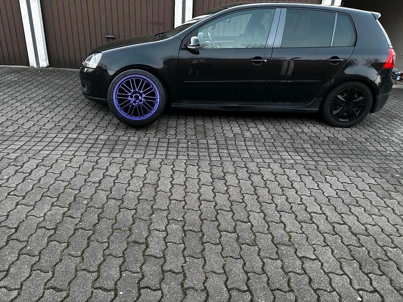 Schwarz Gebraucht 2006 VW Golf V GTI Kleinwagen | 3.900 € (Guter Preis) - Bild 1/4