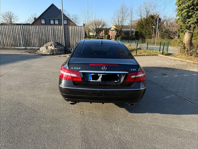 Gebraucht Mercedes E350 231 PS (169 kW) 2009 Schwarz Coupé