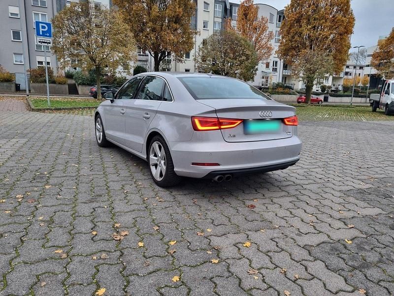 Gebraucht Audi A3 S-Line 150 PS (110 kW) 2014 Grau Limousine