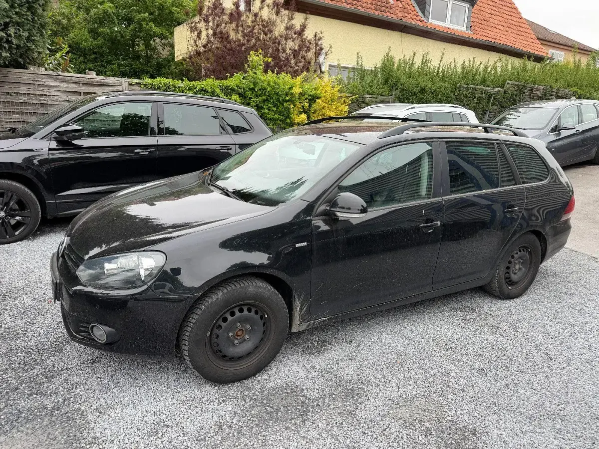 Gebraucht VW Golf VI Match 105 PS (77 kW) 2012 Schwarz Kombi