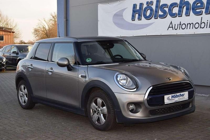 Grau Gebraucht 2018 Mini ONE Kleinwagen | 15.900 € (Fairer Preis) - Bild 1/4