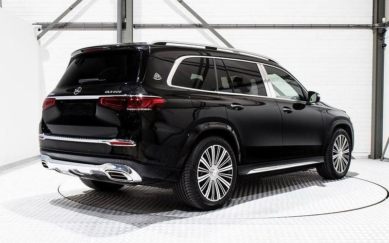 Gebraucht Mercedes GLS600 Maybach 557 PS (409 kW) 2022 Schwarz SUV