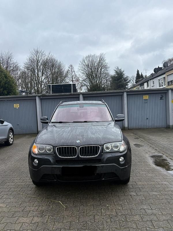 Gebraucht BMW X3 147 PS (108 kW) 2010 Schwarz SUV