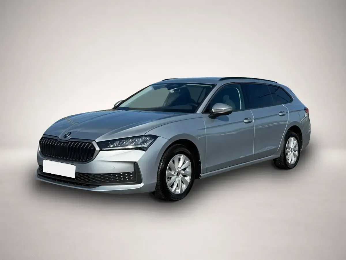 Gebraucht Skoda Superb 150 PS (110 kW) 2024 Kombi
