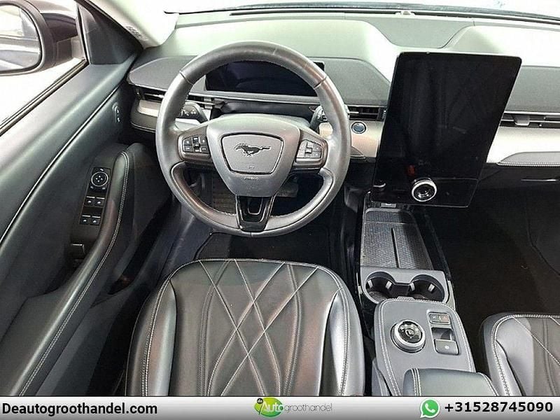Second-hand Ford Mustang Mach-E 189 kW (258 CP) 2021 Negru SUV
