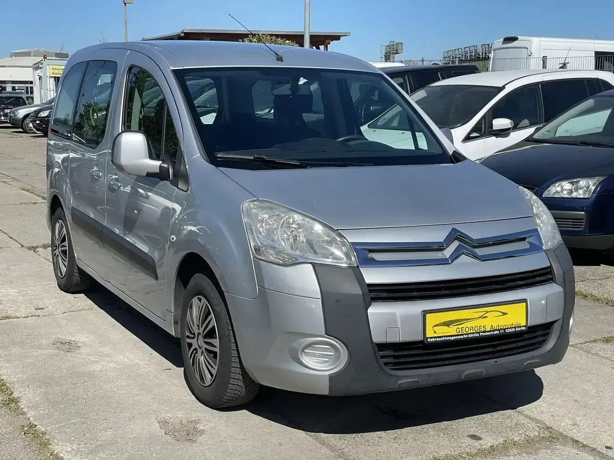 Gebraucht Citroën Berlingo SELECTION 98 PS (72 kW) 2011 Silber Van / Kleinbus