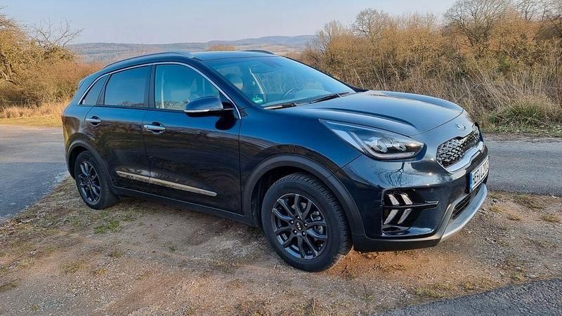 Blau Gebraucht 2020 Kia Niro Spirit SUV | 16.700 € (Guter Preis) - Bild 1/4