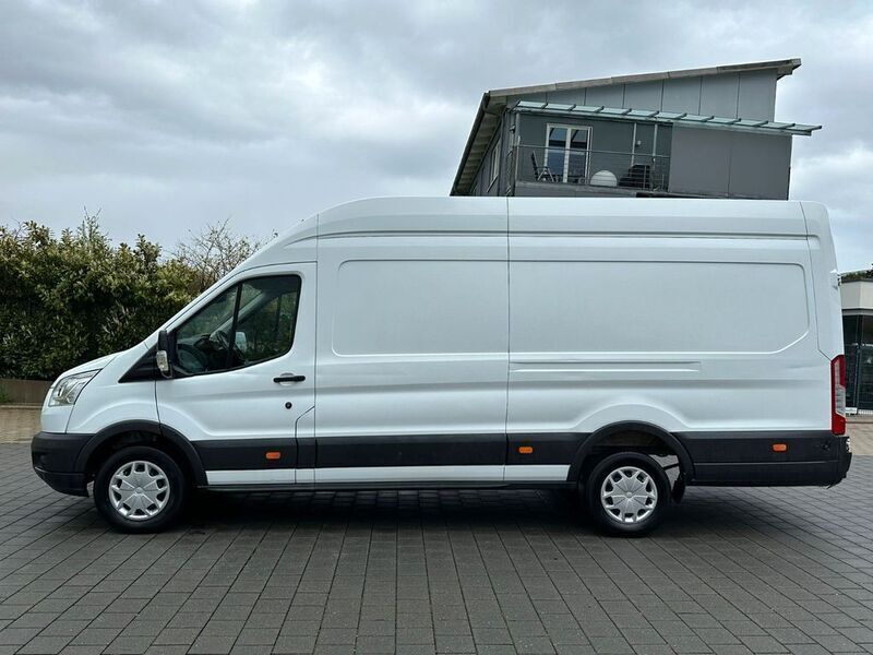 Gebraucht Ford Transit Trend 131 PS (96 kW) 2020 Weiß Van / Kleinbus