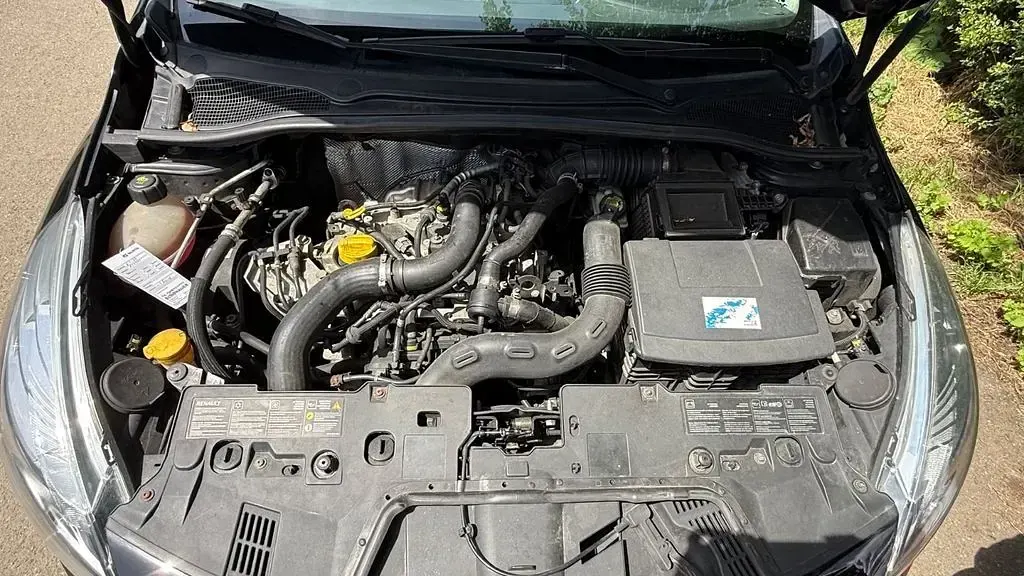 Używany Renault Clio IV Expression 90 KM (66 kW) 2013 Czarny Hatchback