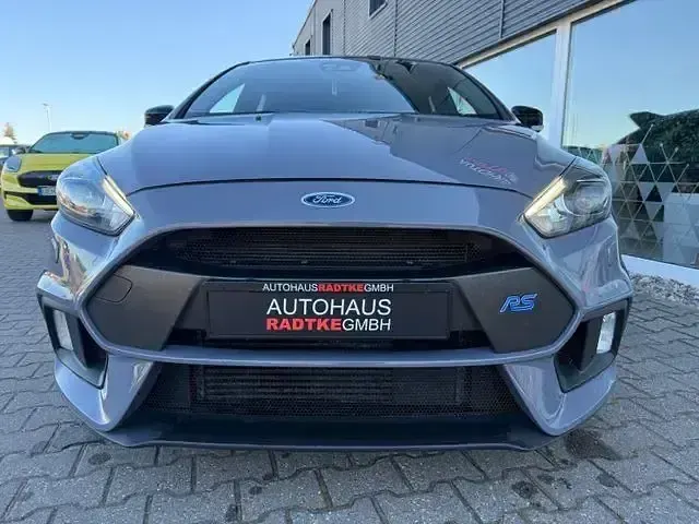 Usata Ford Focus RS 350 CV (257 kW) 2017 Grigio Berlina
