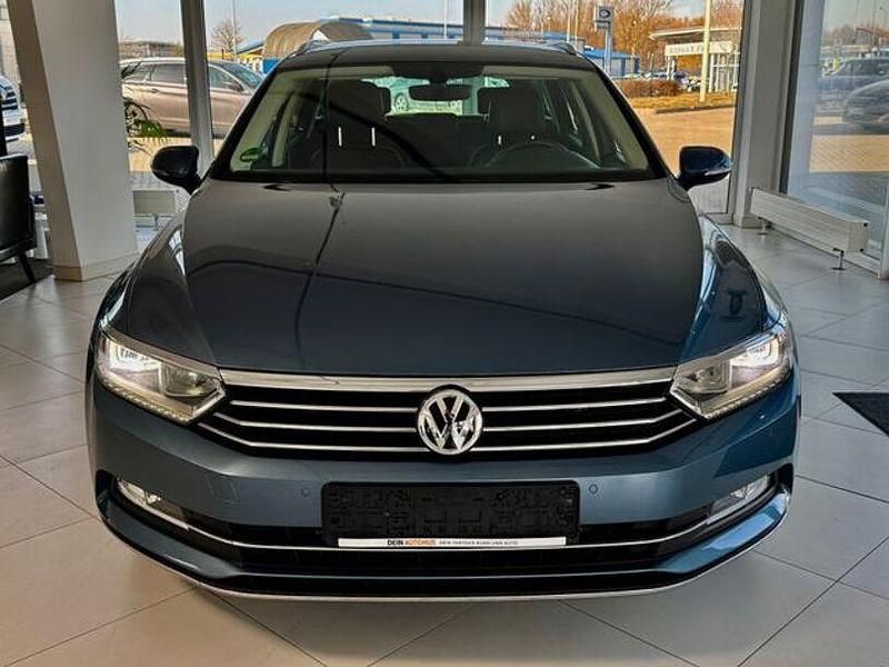 Gebraucht VW Passat Highline 150 PS (110 kW) 2016 Blau Kombi