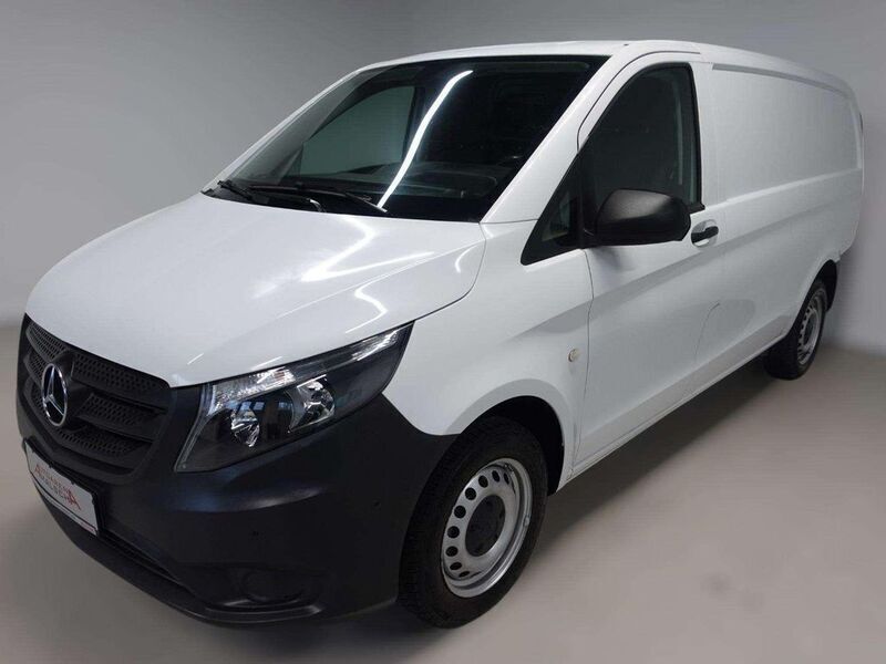 Arktikweiss Gebraucht 2017 Mercedes Vito Van / Kleinbus | 18.990 € (Fairer Preis) - Bild 1/4