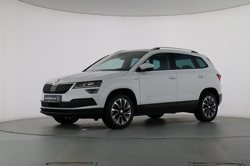 Moonweiss metallic Gebraucht 2020 Skoda Karoq Drive SUV | 22.889 € (Fairer Preis) - Bild 1/4