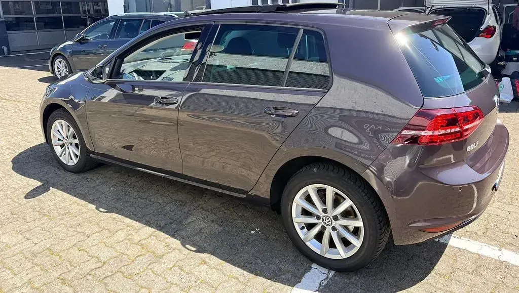 Gebraucht VW Golf VII LOUNGE 110 PS (80 kW) 2015 Andere farben Limousine