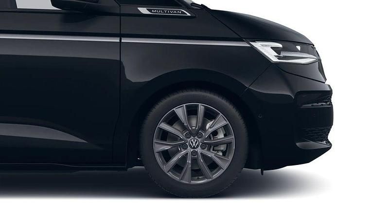 Second-hand VW Multivan Style 150 CP (110 kW) 2025 Negru Monovolum