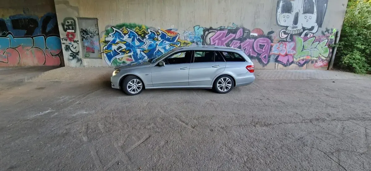 Gebraucht Mercedes E200 2010 Silber Kombi