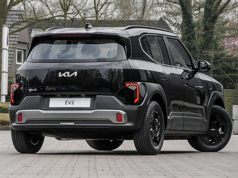 Neu Kia EV2 Air 106 kW (145 PS) 2026 Schwarz SUV