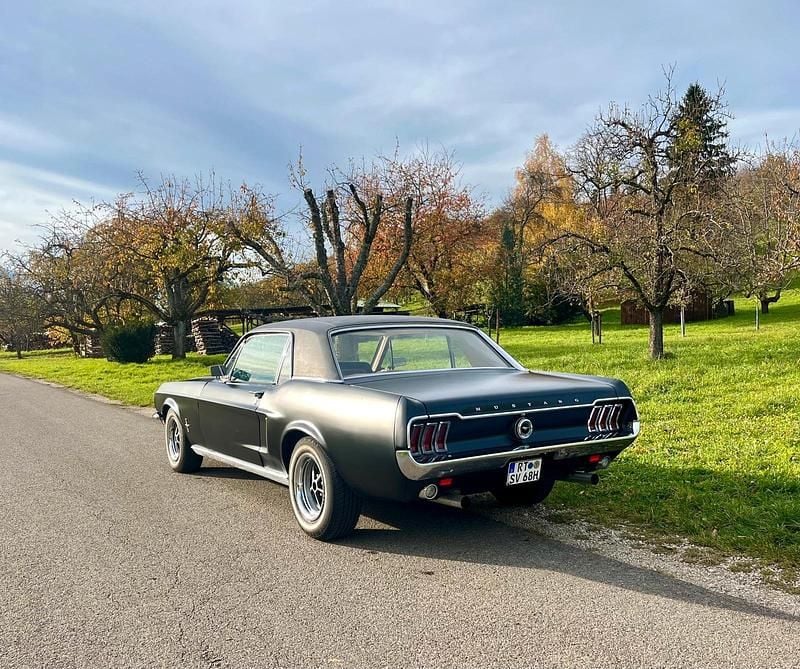 Schwarz Gebraucht 1968 Ford V8 Coupé | 28.500 € - Bild 1/4
