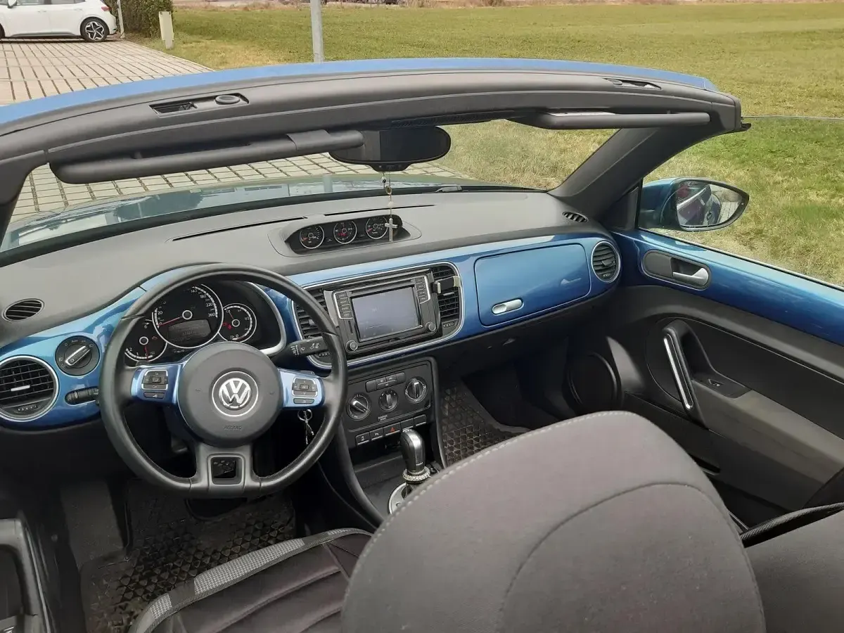Gebraucht VW Beetle 110 PS (80 kW) 2016 Blau Kleinwagen