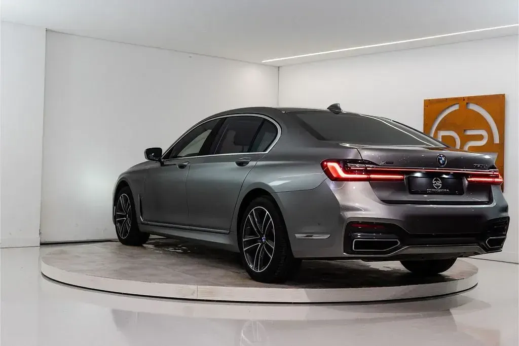 Gebraucht BMW 750L Executive 532 PS (391 kW) 2019 Grau Limousine