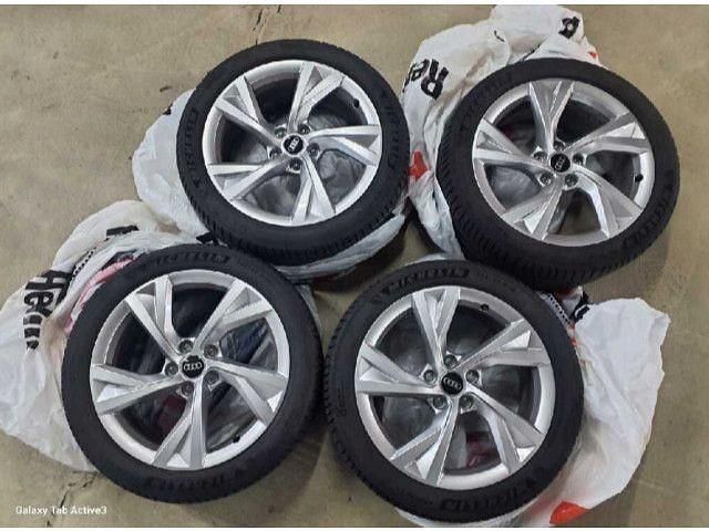 Gebraucht Audi A4 S-Line 150 PS (110 kW) 2024 Gletscherweiß metallic (metallic) Kombi