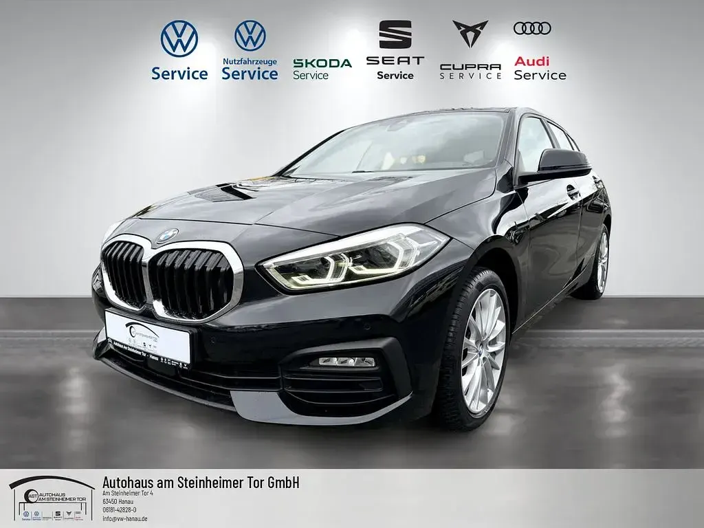 Gebraucht BMW 120 Advantage 190 PS (139 kW) 2023 Schwarz Kleinwagen