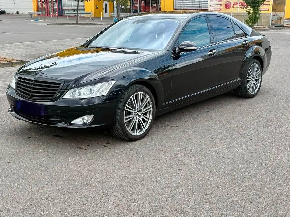 Gebraucht Mercedes 320 235 PS (172 kW) 2008 Schwarz Limousine