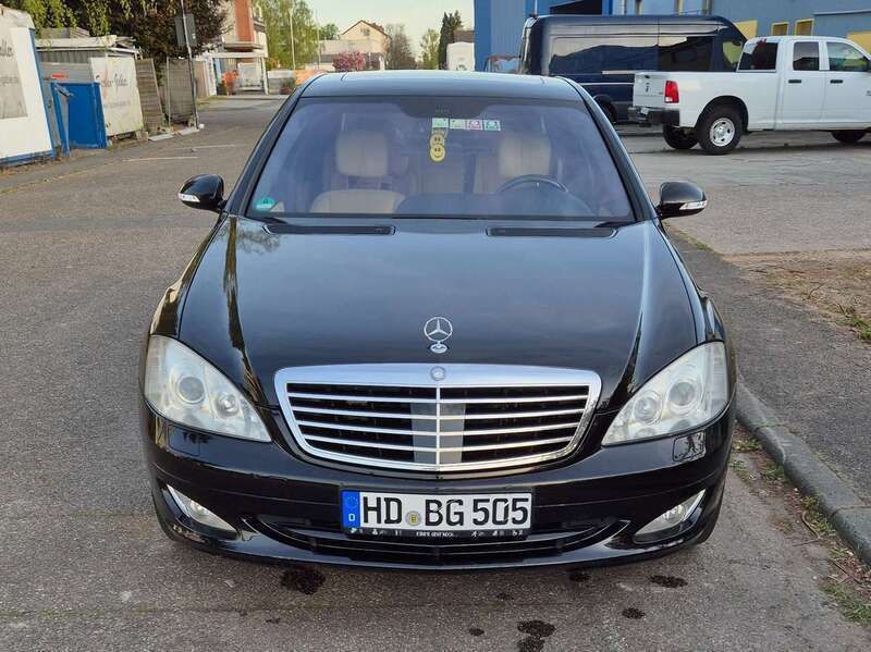 Schwarz Gebraucht 2008 Mercedes S500 Limousine | 11.700 € (Etwas zu teuer) - Bild 1/4