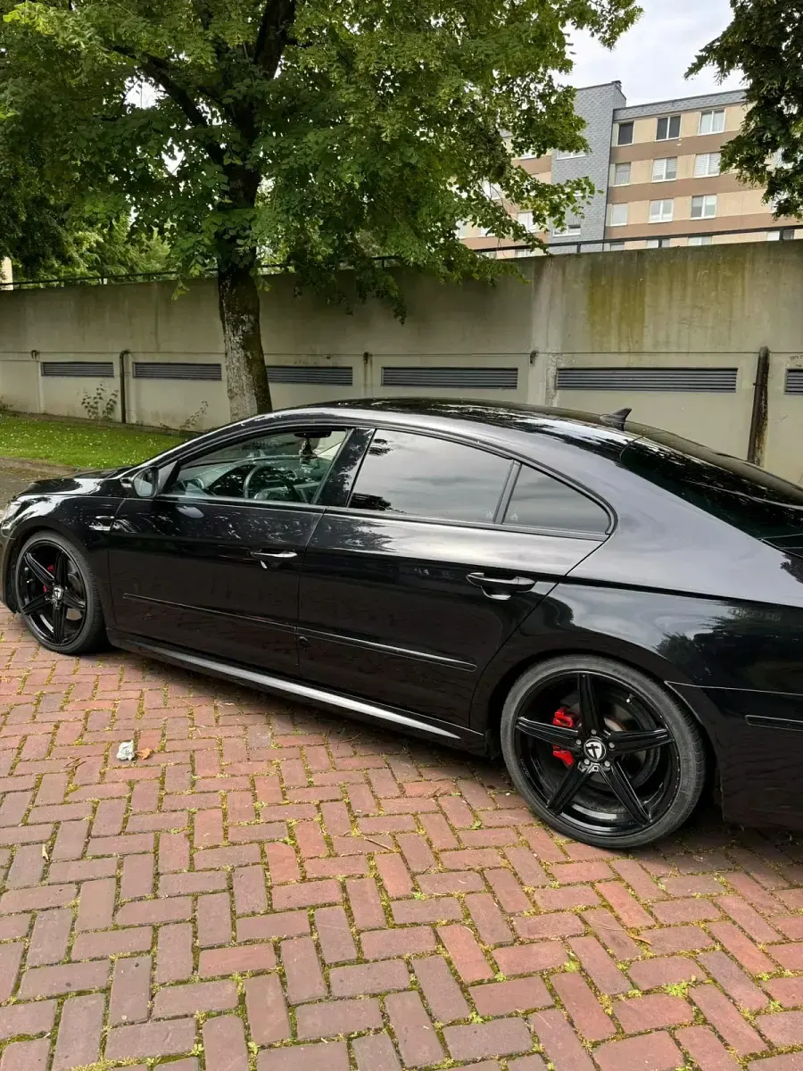 Gebraucht VW Passat R-line 150 PS (110 kW) 2016 Schwarz Limousine