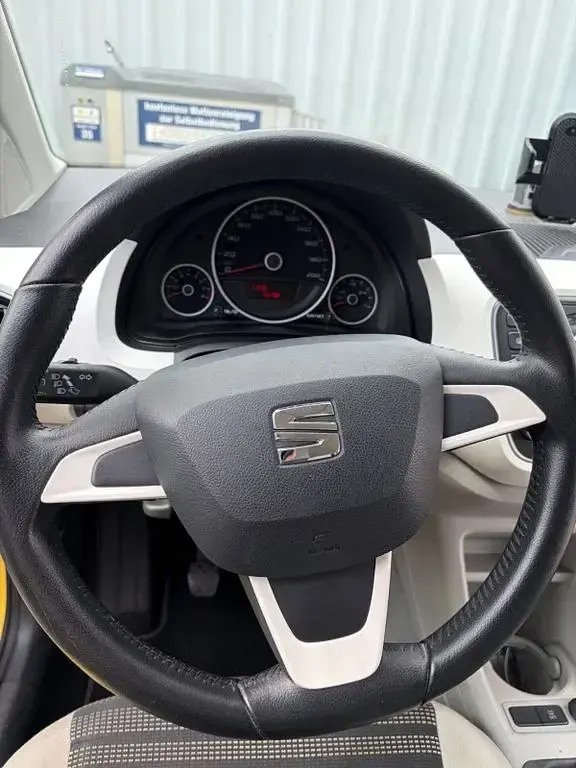 Gebraucht Seat Mii Style 60 PS (44 kW) 2015 Gelb Kleinwagen