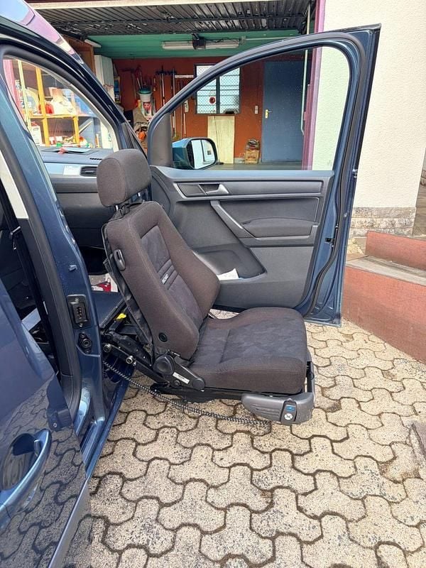 Gebraucht VW Caddy 102 PS (75 kW) 2016 Grün Van / Kleinbus