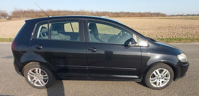 Gebraucht VW Golf Plus Cross 122 PS (89 kW) 2007 Schwarz Van / Kleinbus