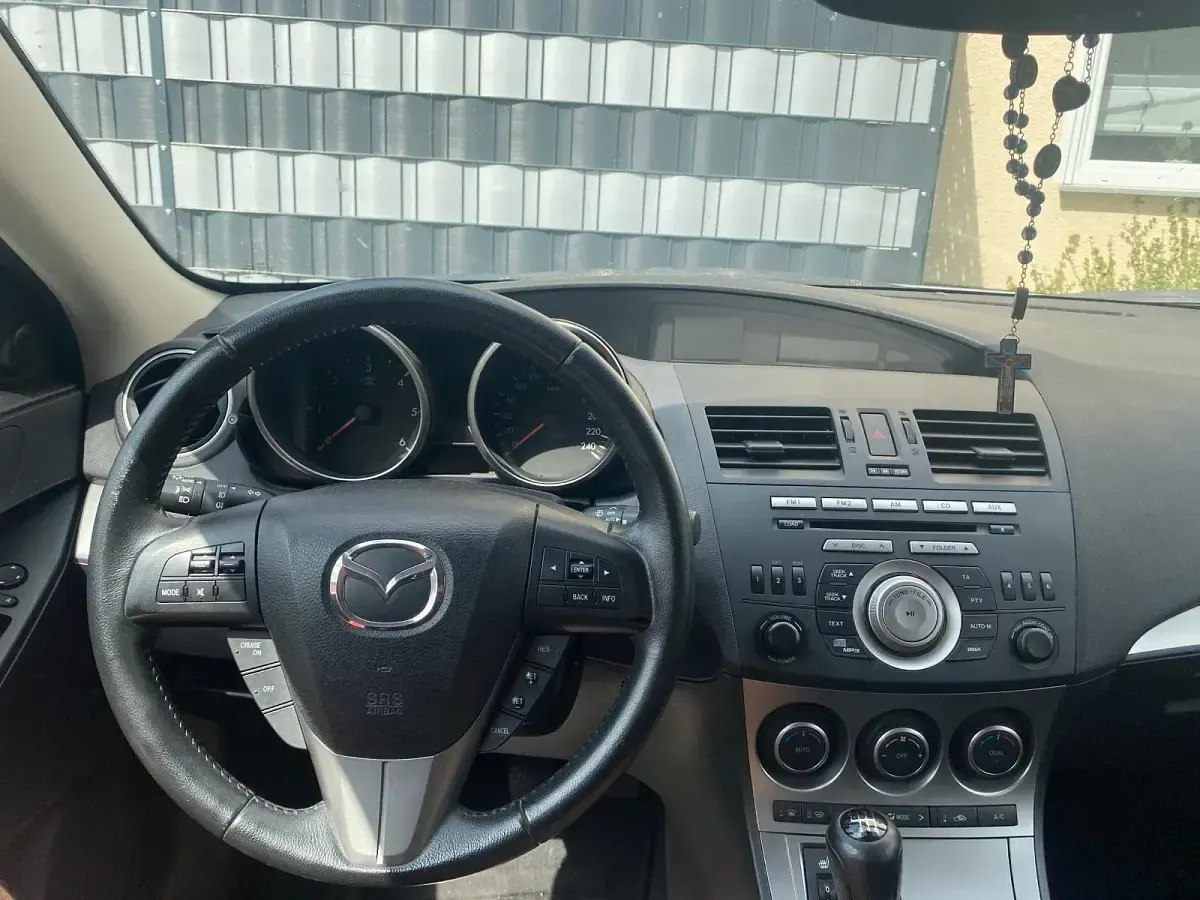 Gebraucht Mazda 3 116 PS (85 kW) 2011 Silber Limousine