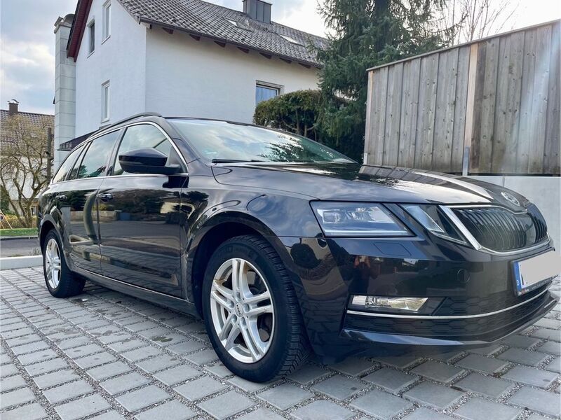 Schwarz Gebraucht 2018 Skoda Octavia Style Kombi | 15.500 € (Fairer Preis) - Bild 1/4