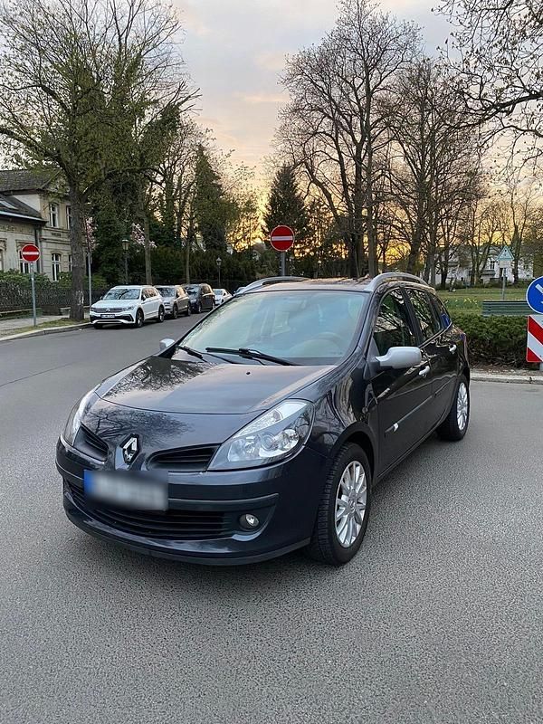 Grau Gebraucht 2008 Renault Clio GrandTour Kombi | 500 € (Superpreis) - Bild 1/4