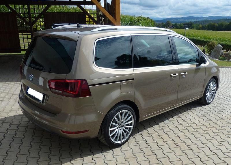 Gebraucht Seat Alhambra XCELLENCE 184 PS (135 kW) 2018 Braun Van / Kleinbus
