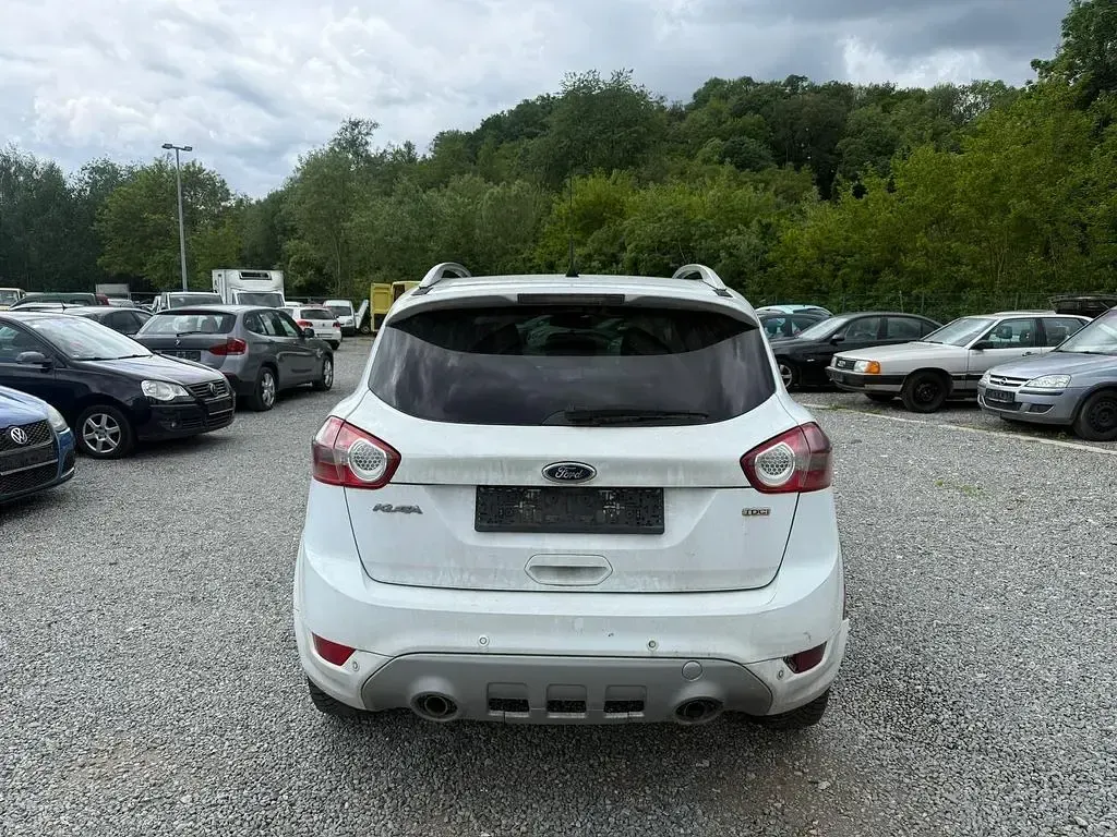Gebraucht Ford Kuga Titanium 163 PS (119 kW) 2011 Weiß SUV