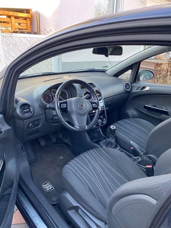 Gebraucht Opel Corsa 101 PS (74 kW) 2010 Blau Kleinwagen