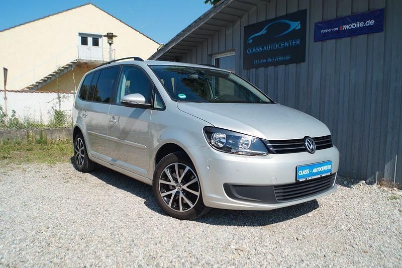 Silber Gebraucht 2014 VW Touran Comfortline Van / Kleinbus | 10.450 € (Fairer Preis) - Bild 1/4