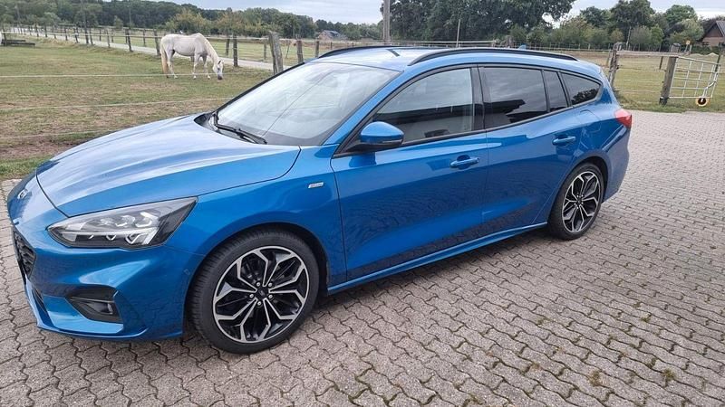 Gebraucht Ford Focus ST-Line 182 PS (133 kW) 2020 Blau Kombi