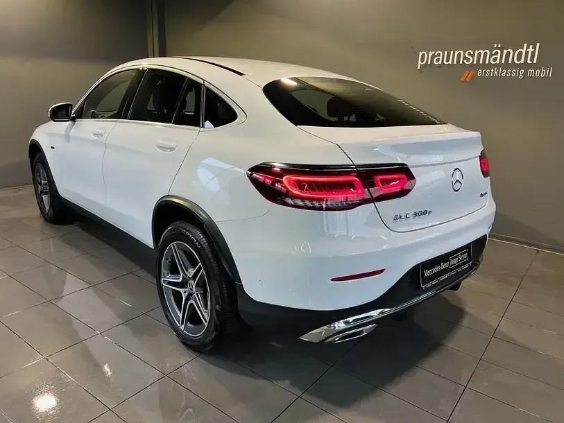 Gebraucht Mercedes GLC300e Advanced 320 PS (235 kW) 2021 Weiß SUV
