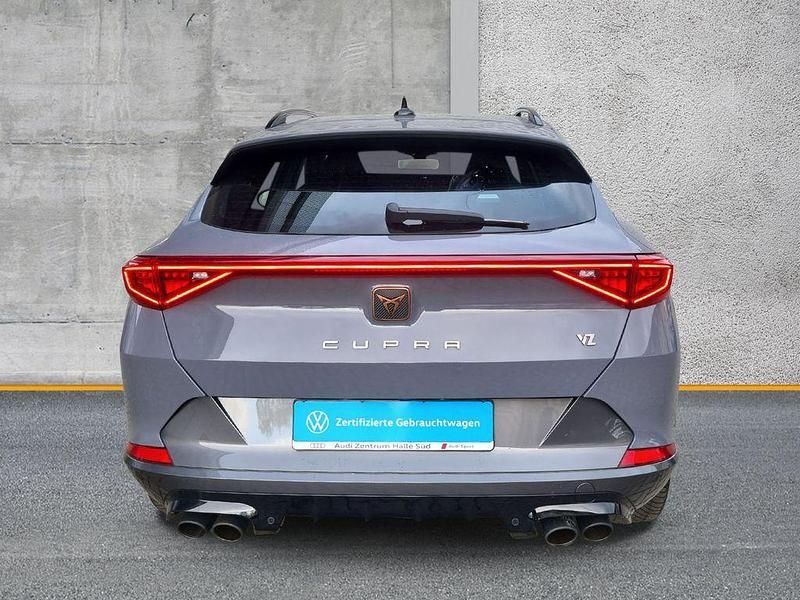 Używany Cupra Formentor VZ 310 KM (228 kW) 2024 Szary SUV