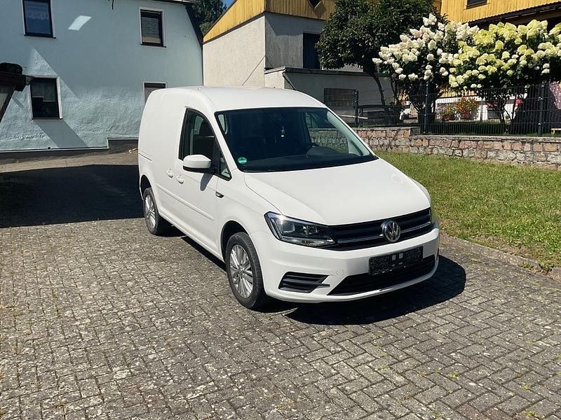 Weiß Gebraucht 2017 VW Caddy Conceptline Van / Kleinbus | 15.000 € (Guter Preis) - Bild 1/4