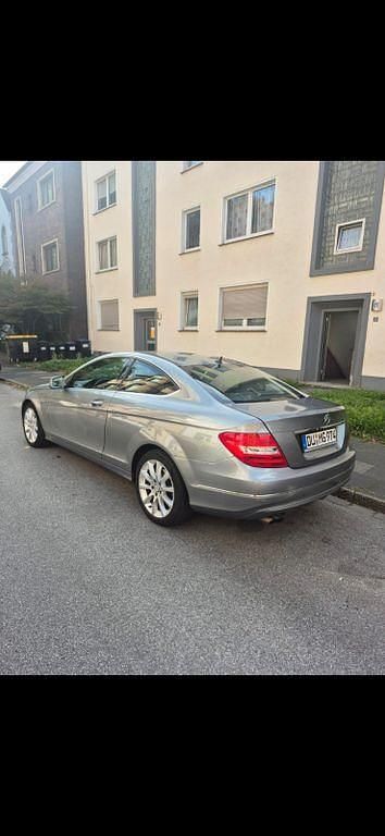 Gebraucht Mercedes C180 156 PS (114 kW) 2011 Grau Coupé