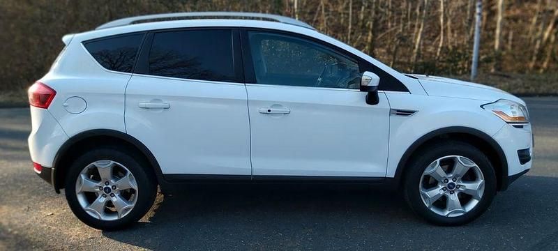 Gebraucht Ford Kuga S 140 PS (102 kW) 2011 Weiß SUV